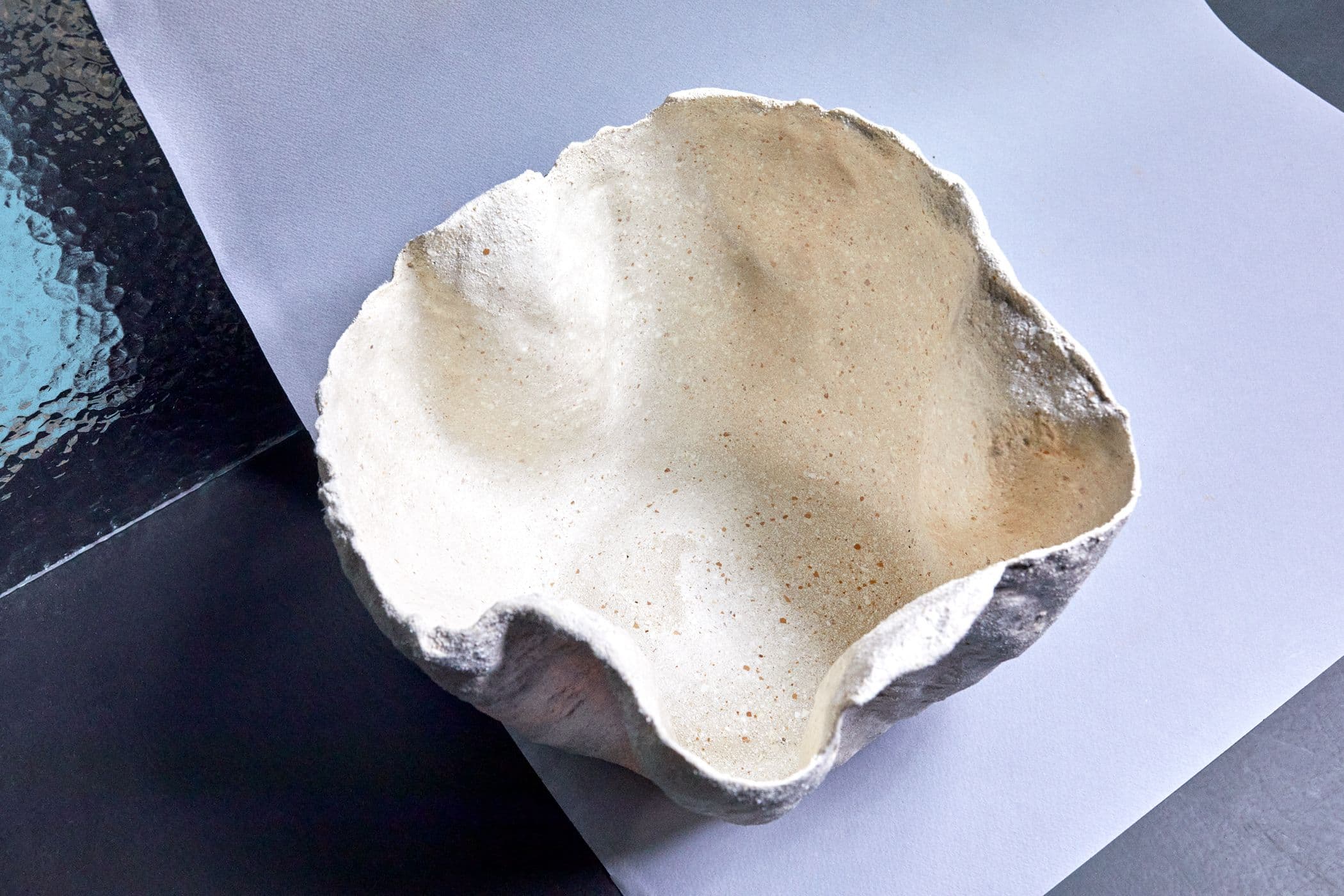 Eggshell ceramic by Atelier LVDW. Photo: Tarona.