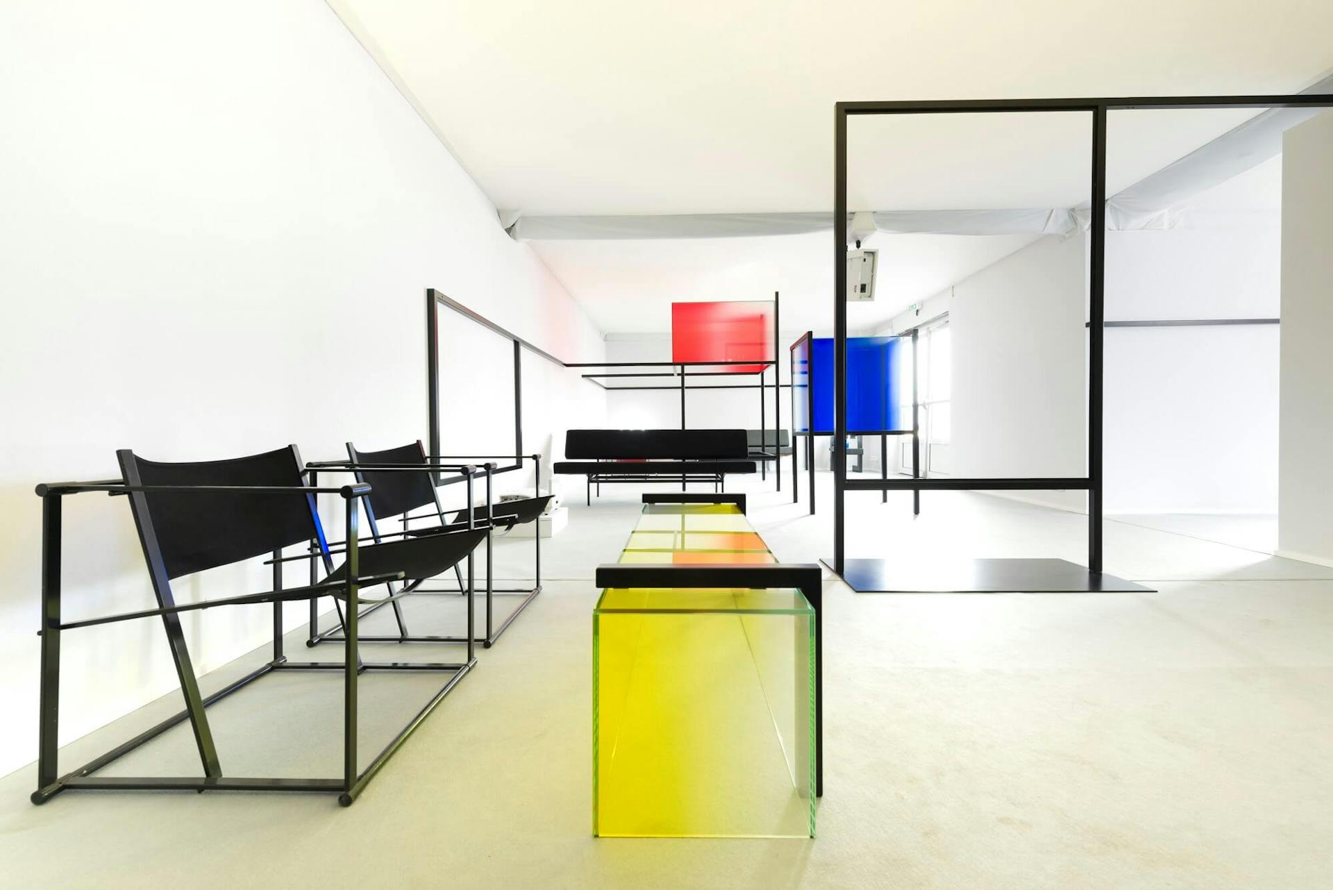 Spatial composition in Red, Blue and Yellow. Curated and designed by Studio Sabine Marcelis. Photo Lothaire Hucki 