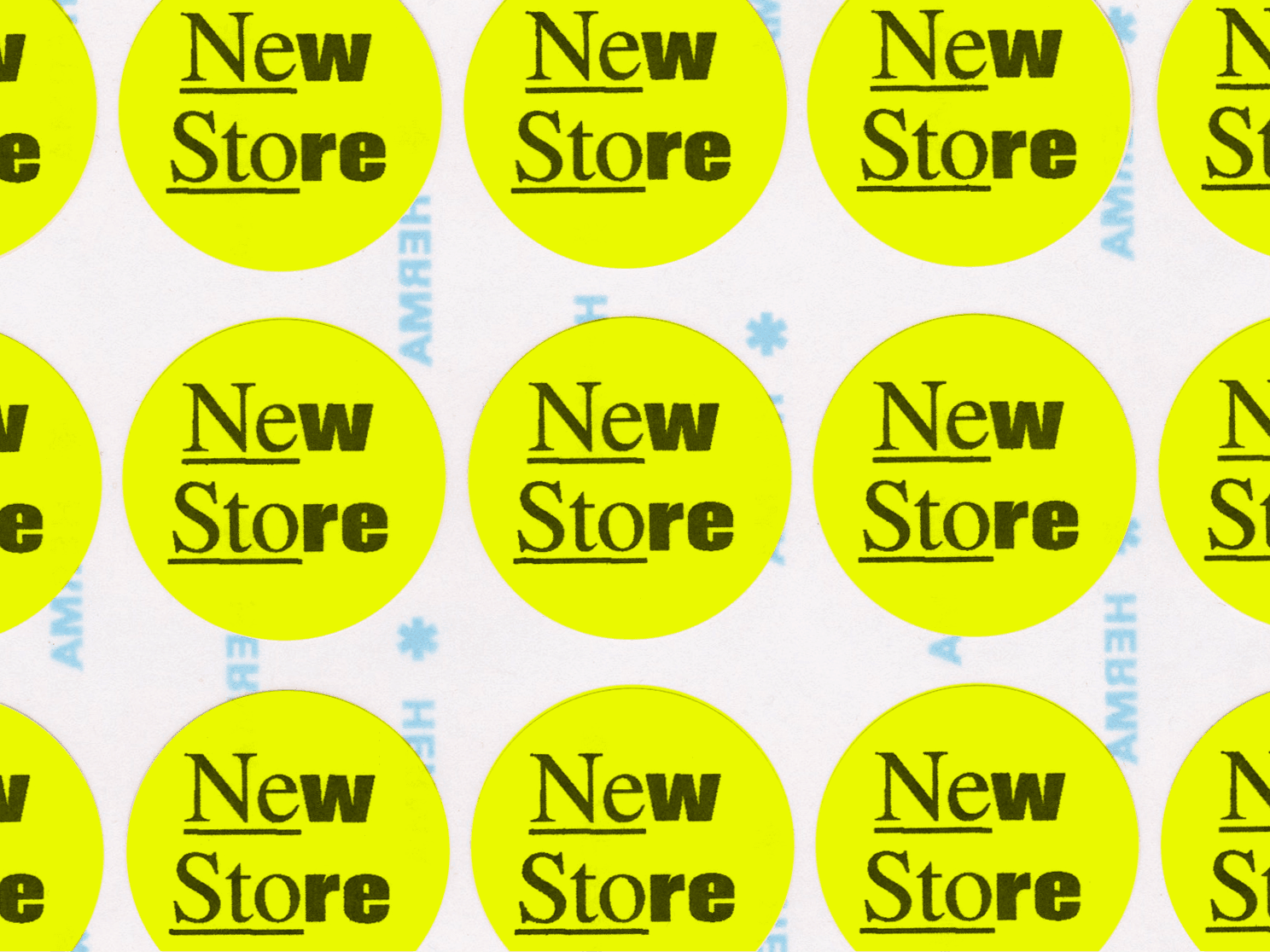 Grafische afbeelding met een raster van gele ronde stickers, elk met de tekst 'New Store'.
