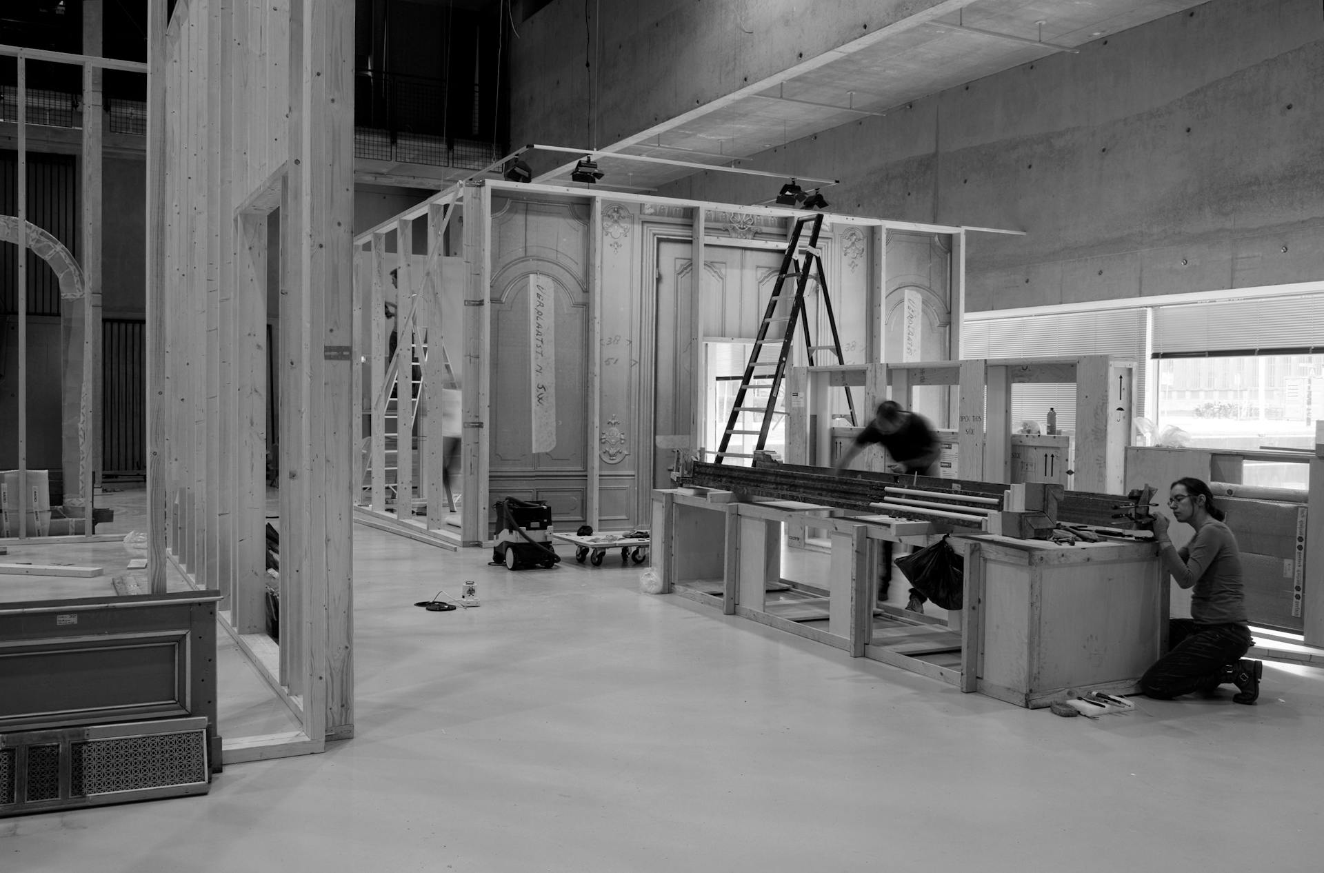 Opbouw van de installatie 1:1 Stijlkamers. Foto Petra van der Ree 