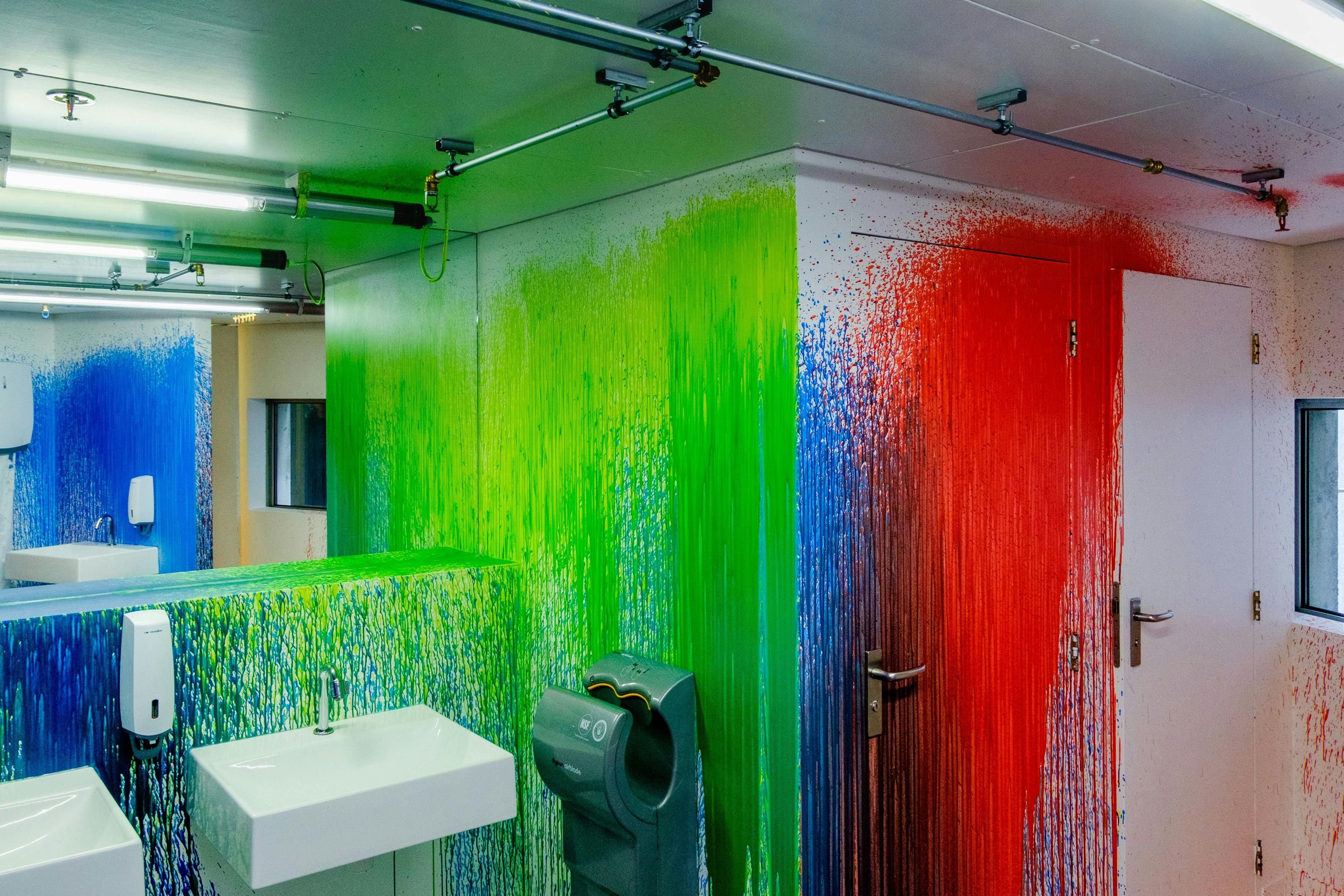 Colour Sprinkles by Rutger de Vries in the Nieuwe Instituut. Photo Johannes Schwartz. 