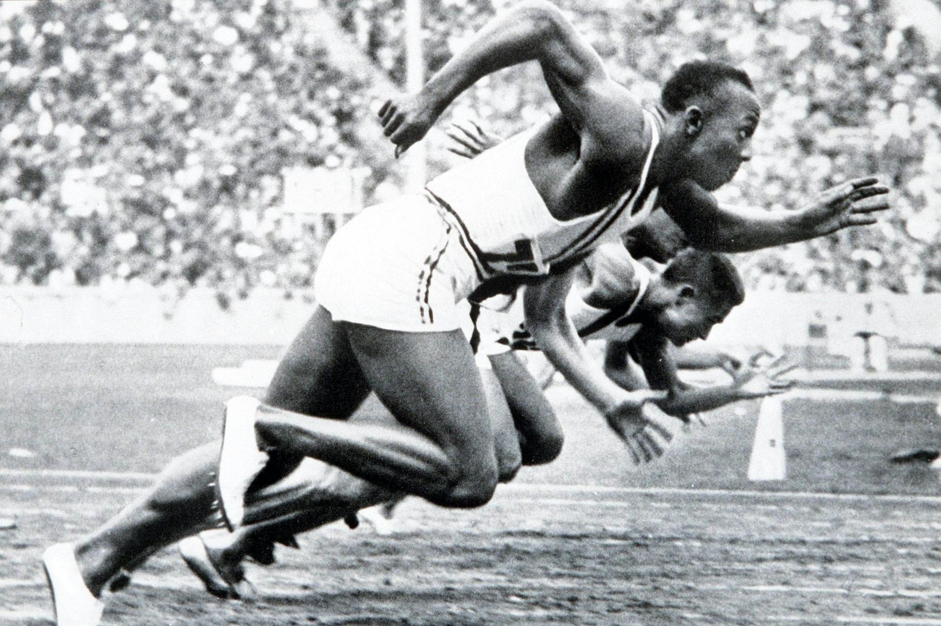 Jesse Owens. Final of 100 metres. Olympic Games, Berlin, 1936. Photo Propperfoto / Getty Images