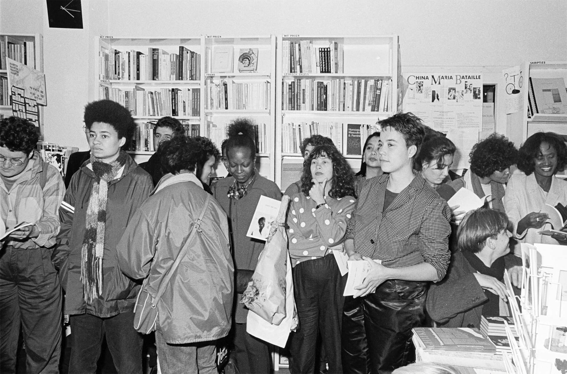 Book presentation of "Zwart aan zet" [Black Moves] by Grace Stulting during the Vrouwenboekenweek [Women’s Book Week], at the Vrouwenboekhandel De Feeks [Women’s Bookstore De Feeks], Nijmegen, 1985, photo: An Stalpers. Source: Fotografica… 