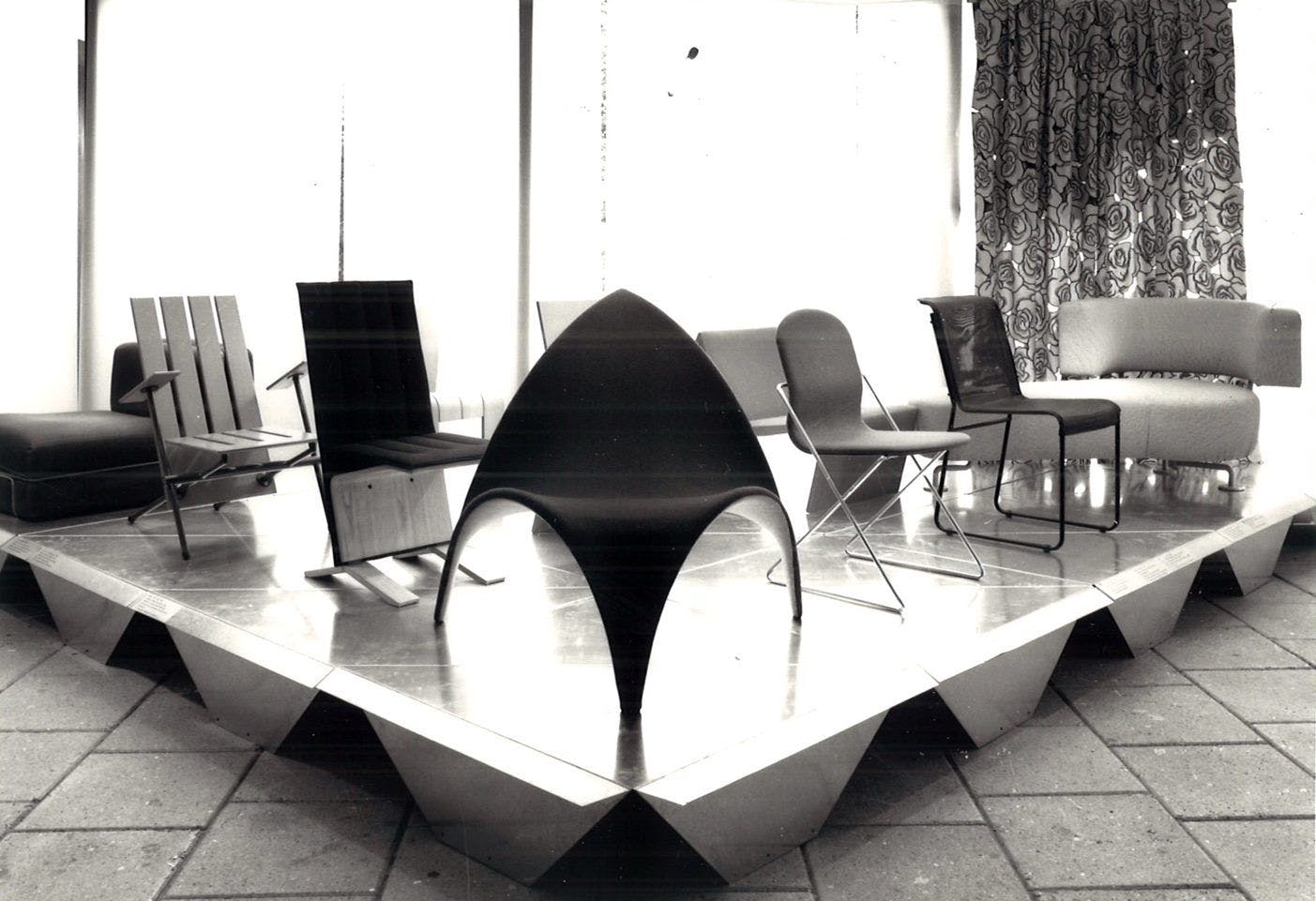 Beeld: Ontworpen voor de woning, tentoonstelling in het toenmalig Haags Gemeentemuseum, in het kader van Holland in Vorm (1987) 