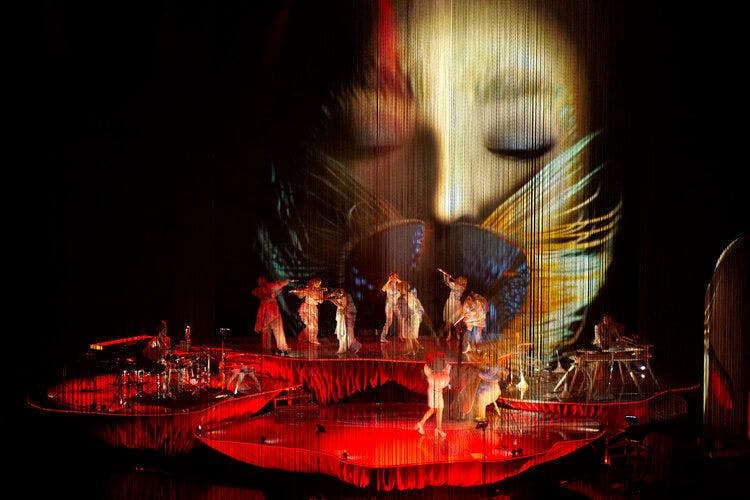 Björk’s Cornucopia tour, The Shed, New York City, 2019. Stage Design by Chiara Stephenson. Foto: Santiago Felipe. 